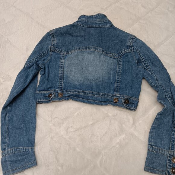 Hydraulic cropped distressed denim jacket - Picture 10 of 14